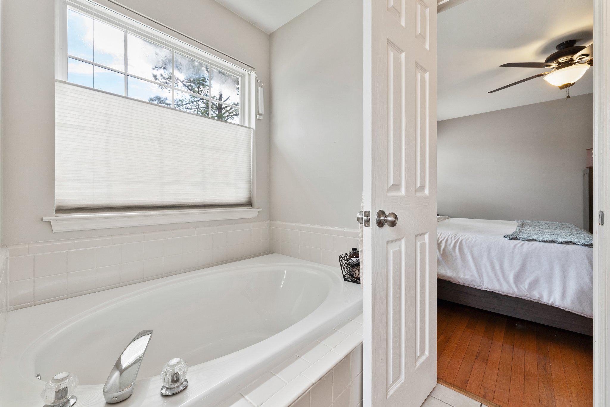 8811 KENT CT, FREDERICKSBURG, Virginia 22408, 5 Bedrooms Bedrooms, ,3 BathroomsBathrooms,Residential,8811 KENT CT,VASP2040968 MLS # VASP2040968