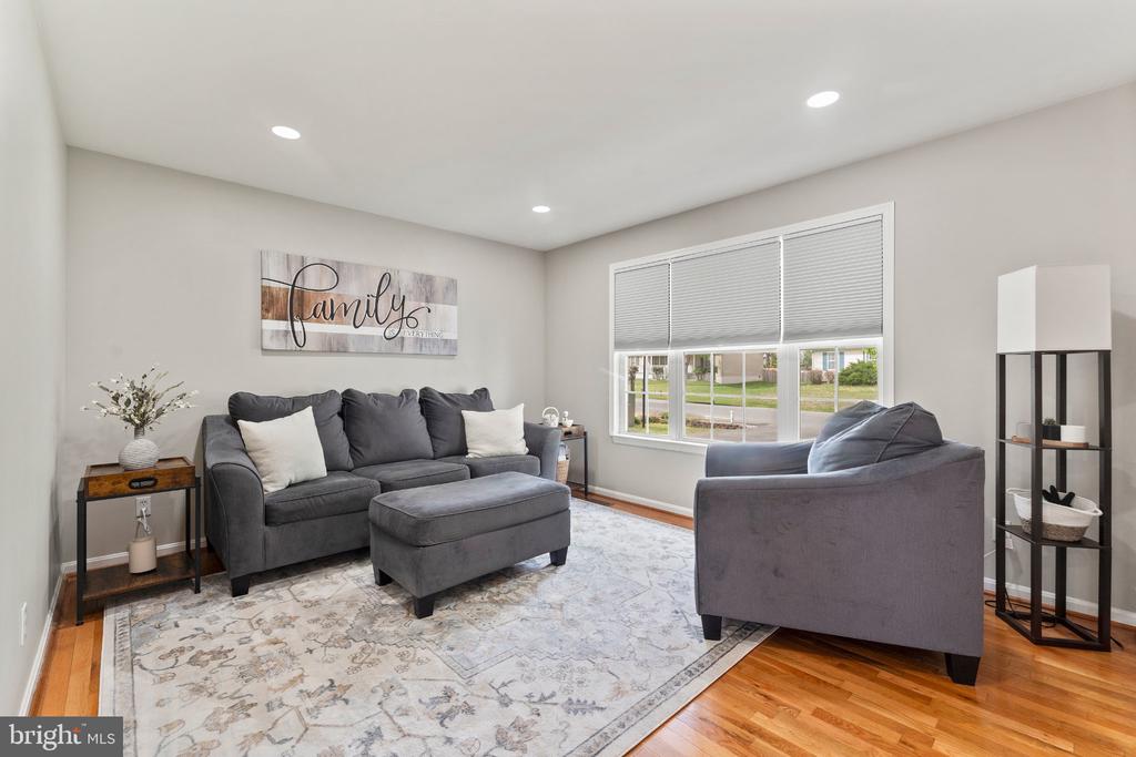 8811 KENT CT, FREDERICKSBURG, Virginia 22408, 5 Bedrooms Bedrooms, ,3 BathroomsBathrooms,Residential,8811 KENT CT,VASP2040968 MLS # VASP2040968