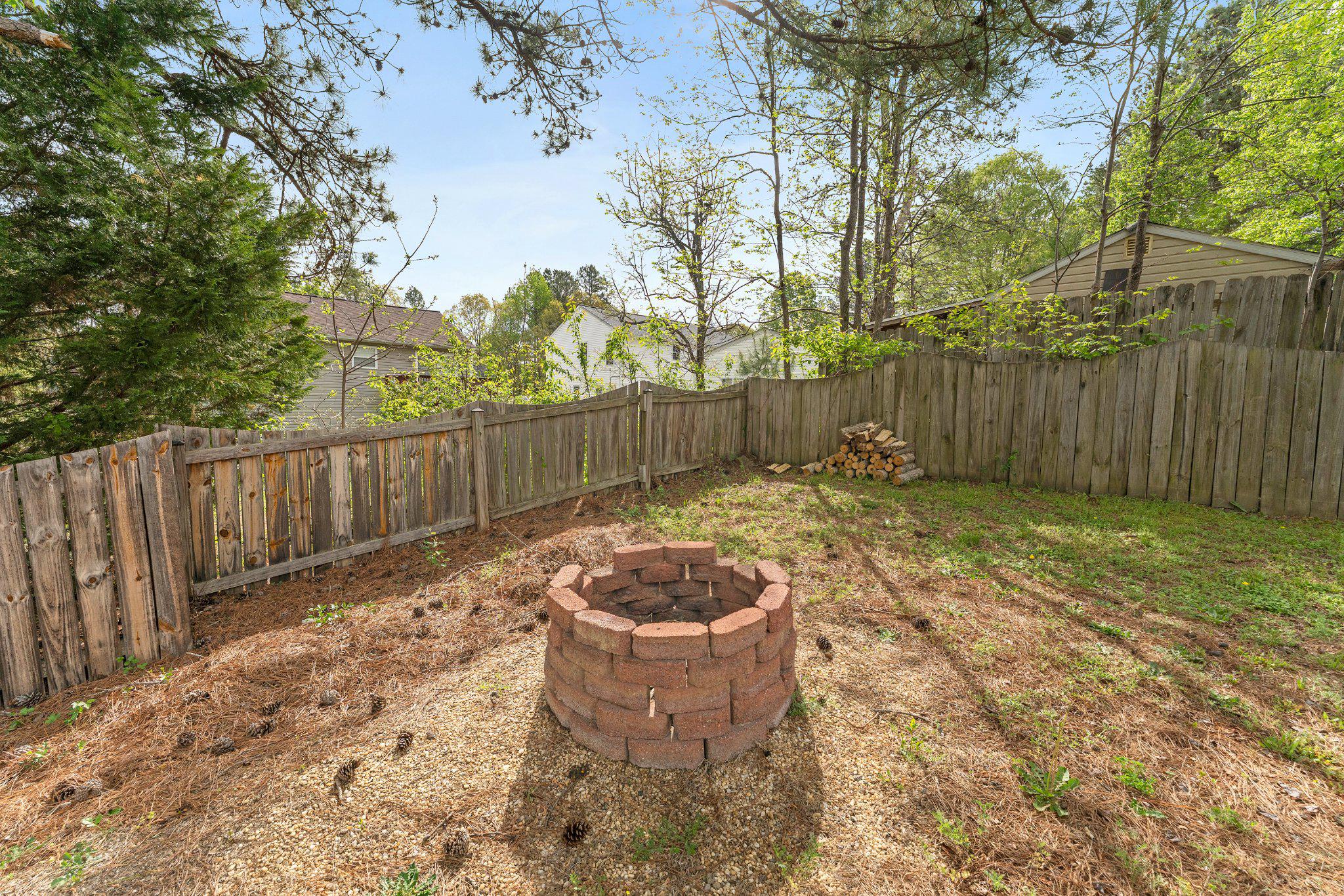 8811 KENT CT, FREDERICKSBURG, Virginia 22408, 5 Bedrooms Bedrooms, ,3 BathroomsBathrooms,Residential,8811 KENT CT,VASP2040968 MLS # VASP2040968