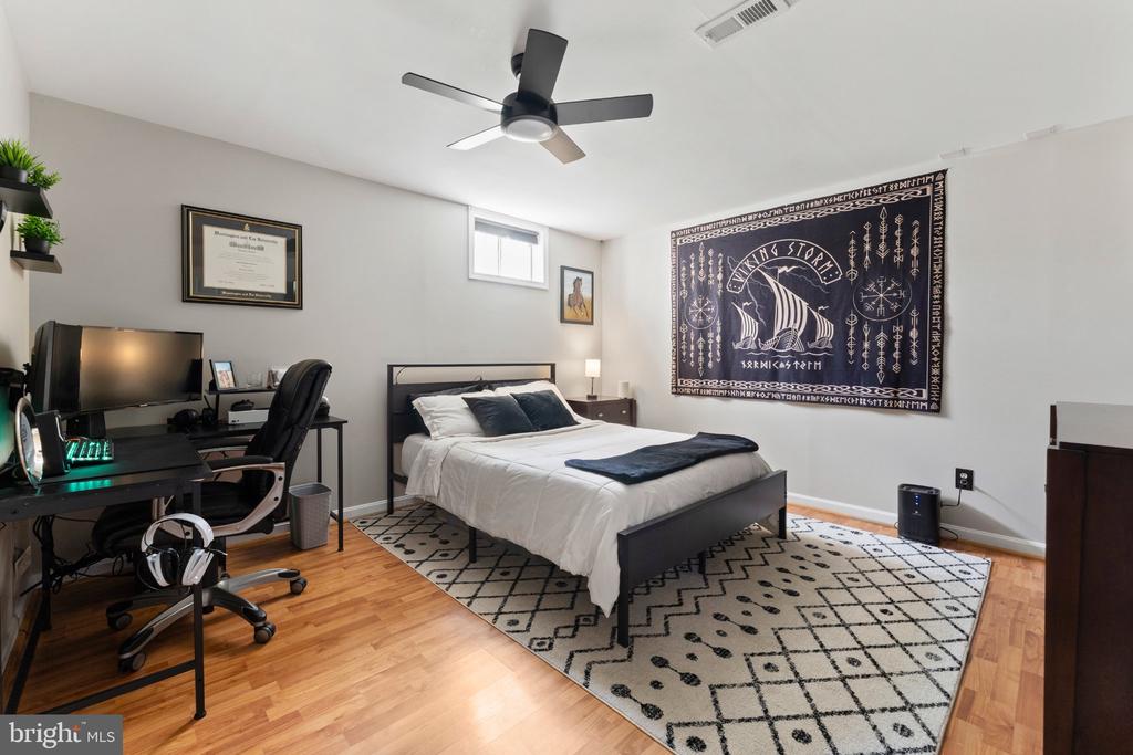 8811 KENT CT, FREDERICKSBURG, Virginia 22408, 5 Bedrooms Bedrooms, ,3 BathroomsBathrooms,Residential,8811 KENT CT,VASP2040968 MLS # VASP2040968