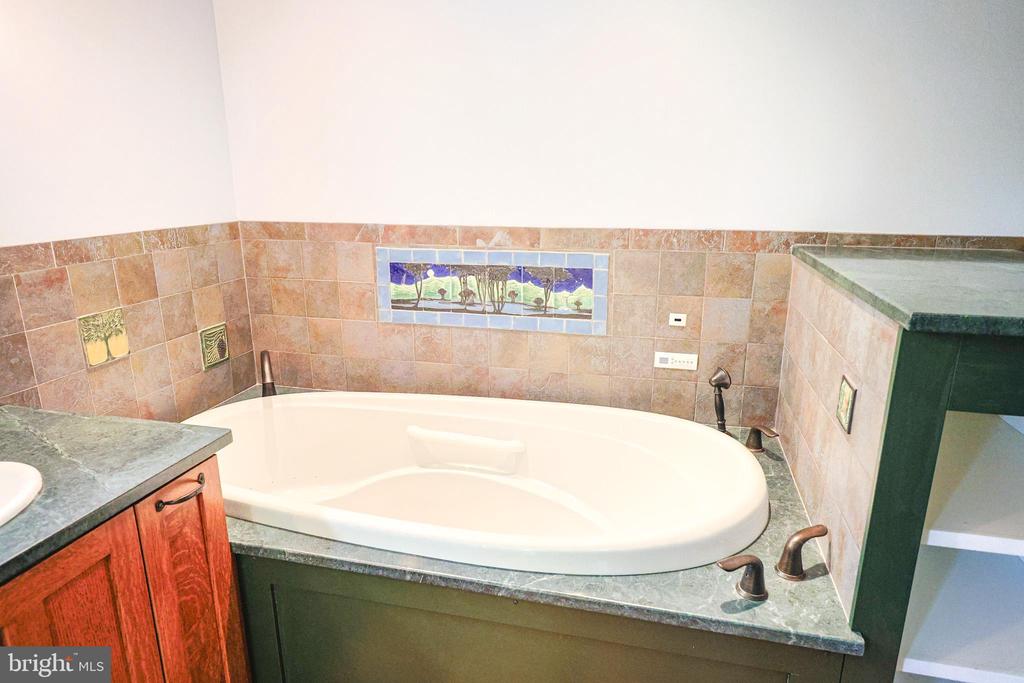 45 SHOOTZ HOLLOW RD, HUNTLY, Virginia, 4 Bedrooms Bedrooms, ,3 BathroomsBathrooms,Residential,45 SHOOTZ HOLLOW RD,VARP2002558 MLS # VARP2002558