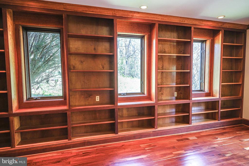 45 SHOOTZ HOLLOW RD, HUNTLY, Virginia, 4 Bedrooms Bedrooms, ,3 BathroomsBathrooms,Residential,45 SHOOTZ HOLLOW RD,VARP2002558 MLS # VARP2002558