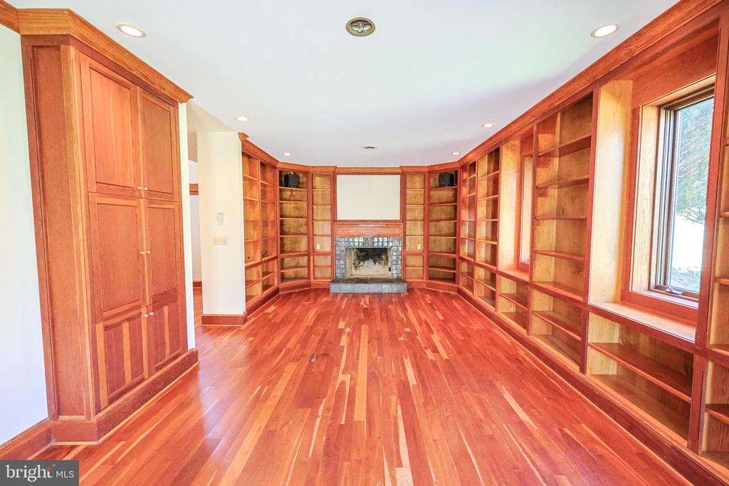 45 SHOOTZ HOLLOW RD, HUNTLY, Virginia, 4 Bedrooms Bedrooms, ,3 BathroomsBathrooms,Residential,45 SHOOTZ HOLLOW RD,VARP2002558 MLS # VARP2002558