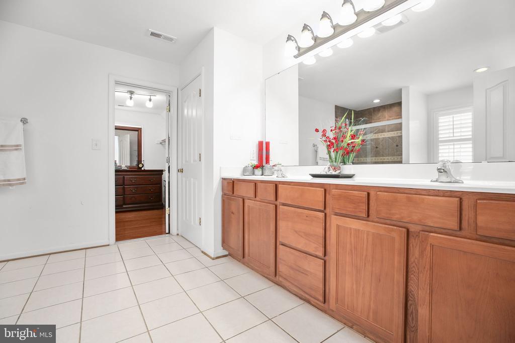 10804 TIDES CT, FREDERICKSBURG, Virginia 22408, 4 Bedrooms Bedrooms, ,3 BathroomsBathrooms,Residential,10804 TIDES CT,VASP2041138 MLS # VASP2041138