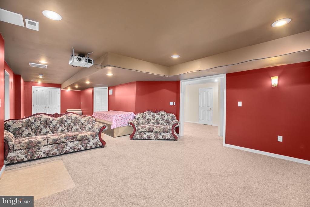 10804 TIDES CT, FREDERICKSBURG, Virginia 22408, 4 Bedrooms Bedrooms, ,3 BathroomsBathrooms,Residential,10804 TIDES CT,VASP2041138 MLS # VASP2041138