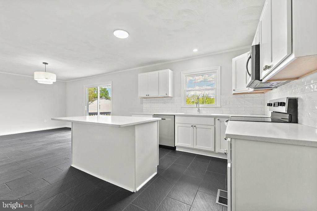 15409 JONAS RD, CULPEPER, Virginia 22701, 3 Bedrooms Bedrooms, ,2 BathroomsBathrooms,Residential,15409 JONAS RD,VACU2013330 MLS # VACU2013330