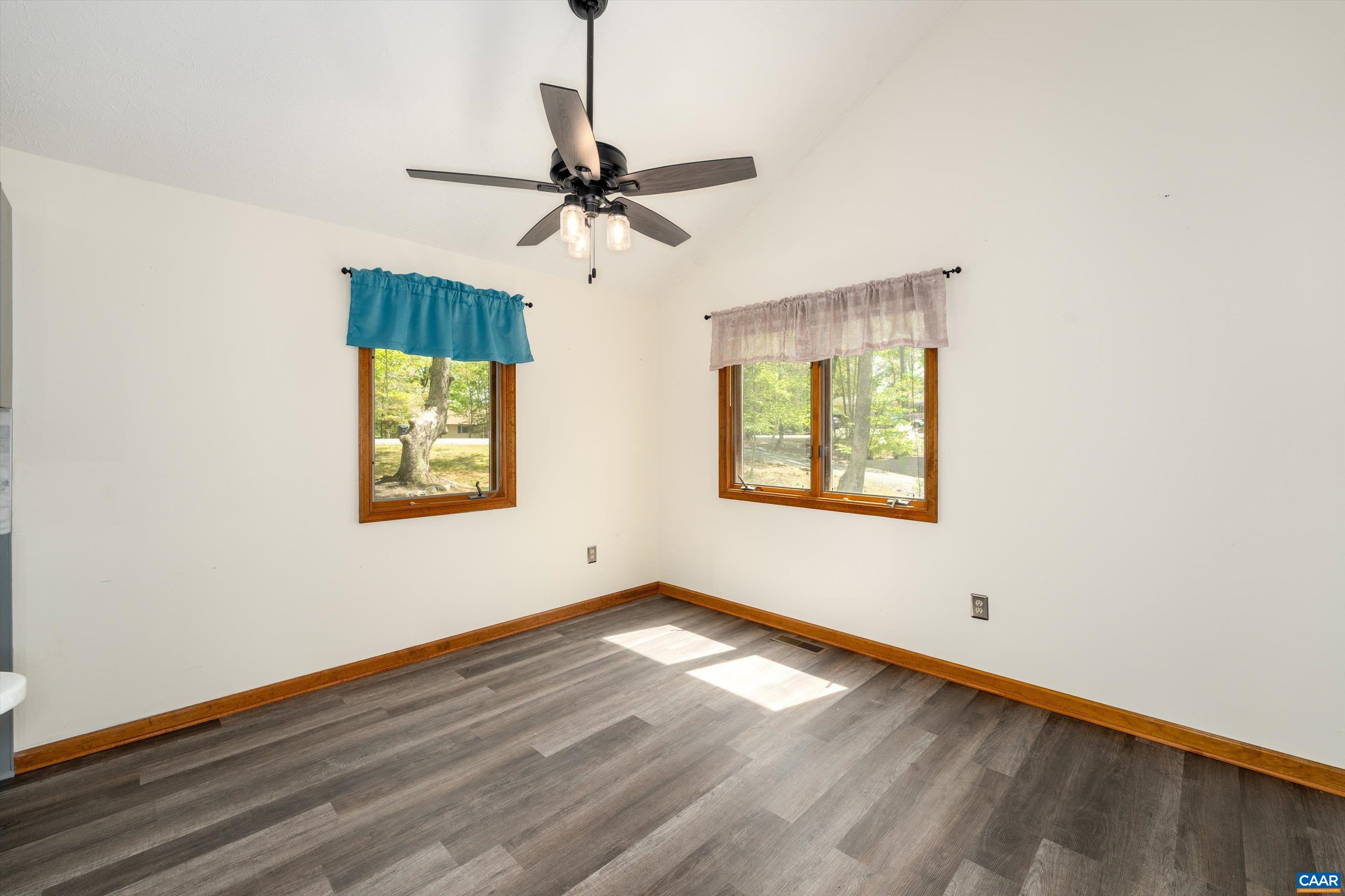 4 NUTWOOD CIR, PALMYRA, Virginia 22963, 3 Bedrooms Bedrooms, ,3 BathroomsBathrooms,Residential,4 NUTWOOD CIR,676064 MLS # 676064