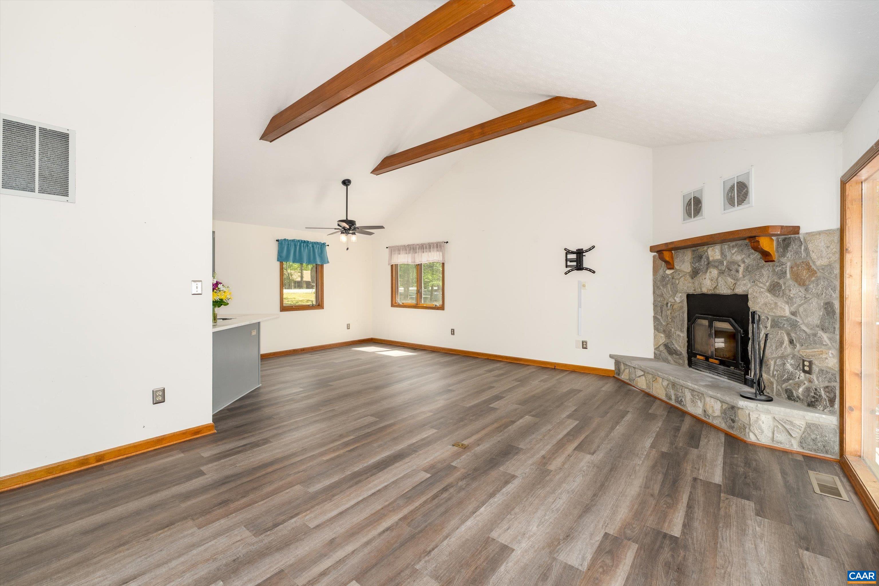 4 NUTWOOD CIR, PALMYRA, Virginia 22963, 3 Bedrooms Bedrooms, ,3 BathroomsBathrooms,Residential,4 NUTWOOD CIR,676064 MLS # 676064