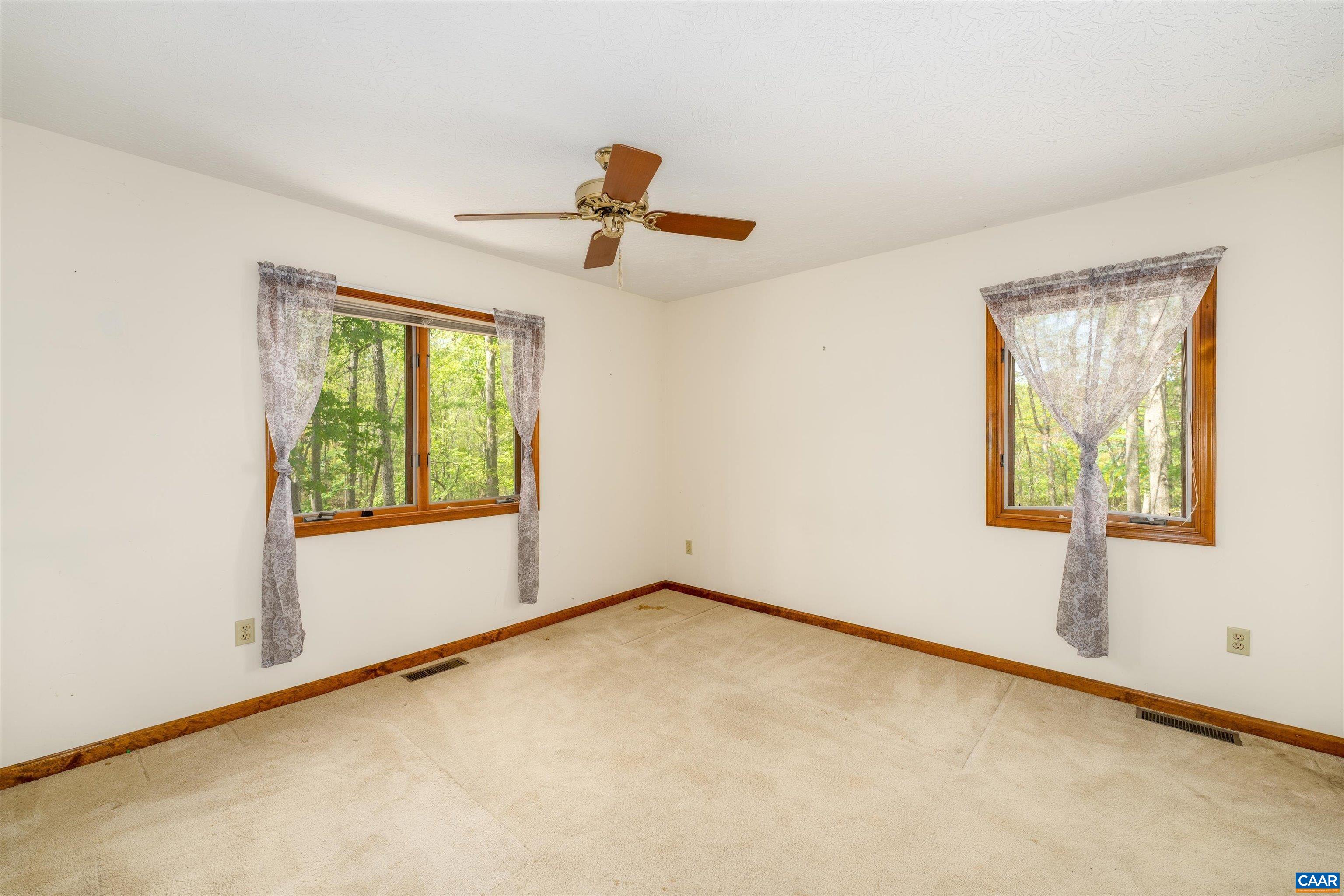 4 NUTWOOD CIR, PALMYRA, Virginia 22963, 3 Bedrooms Bedrooms, ,3 BathroomsBathrooms,Residential,4 NUTWOOD CIR,676064 MLS # 676064