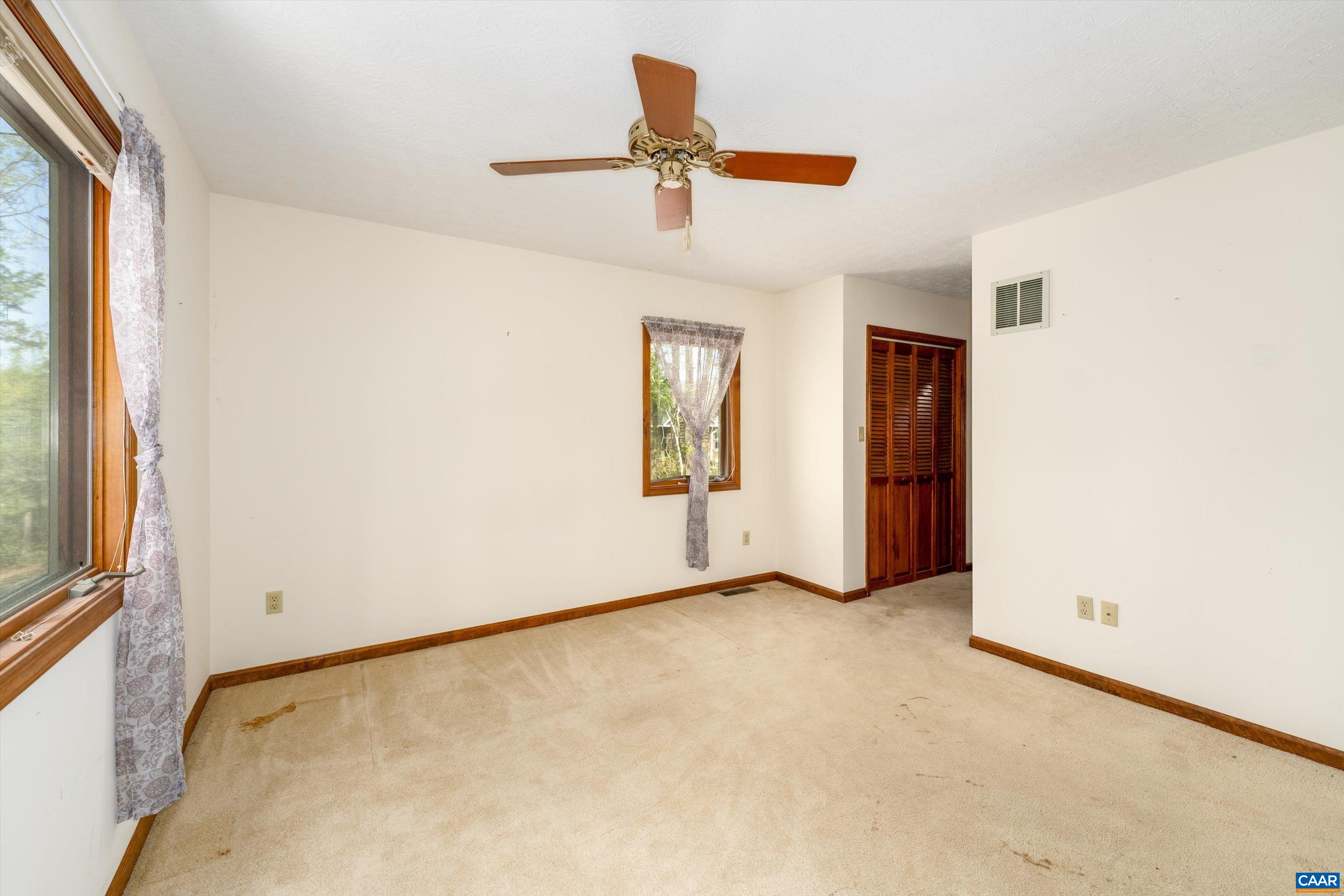 4 NUTWOOD CIR, PALMYRA, Virginia 22963, 3 Bedrooms Bedrooms, ,3 BathroomsBathrooms,Residential,4 NUTWOOD CIR,676064 MLS # 676064