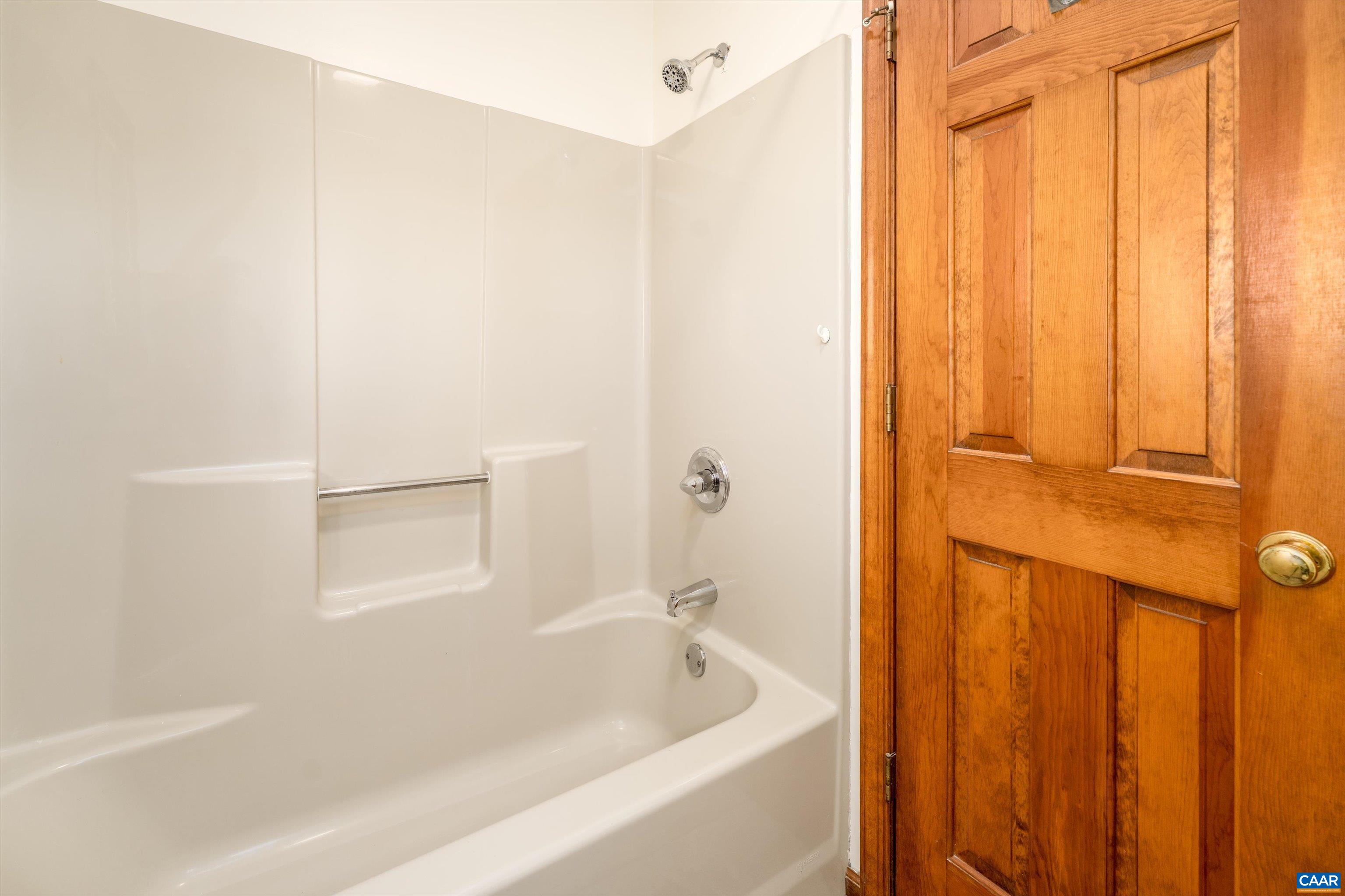 4 NUTWOOD CIR, PALMYRA, Virginia 22963, 3 Bedrooms Bedrooms, ,3 BathroomsBathrooms,Residential,4 NUTWOOD CIR,676064 MLS # 676064