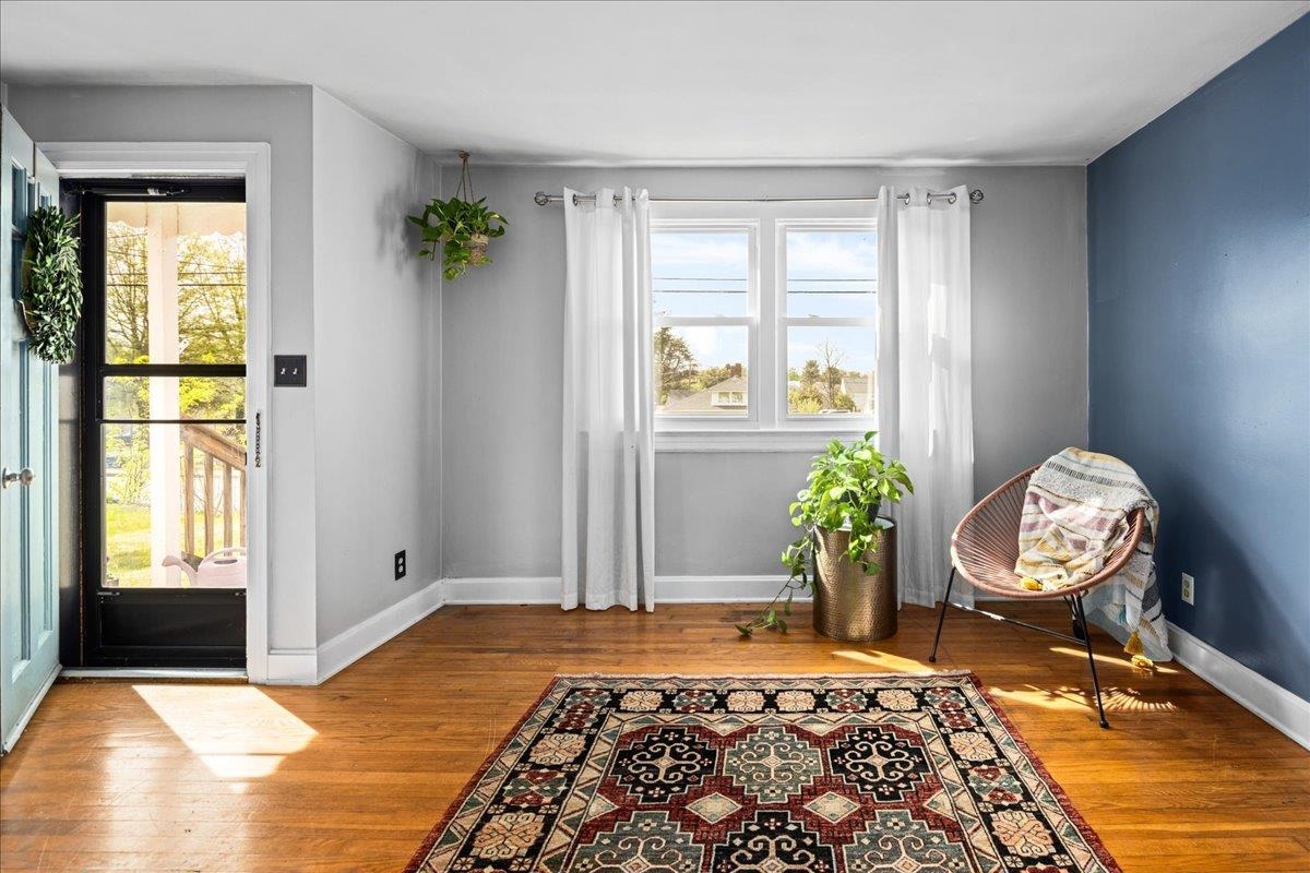 428 S POPLAR AVE, WAYNESBORO, Virginia 22980, 2 Bedrooms Bedrooms, ,1 BathroomBathrooms,Residential,428 S POPLAR AVE,676066 MLS # 676066