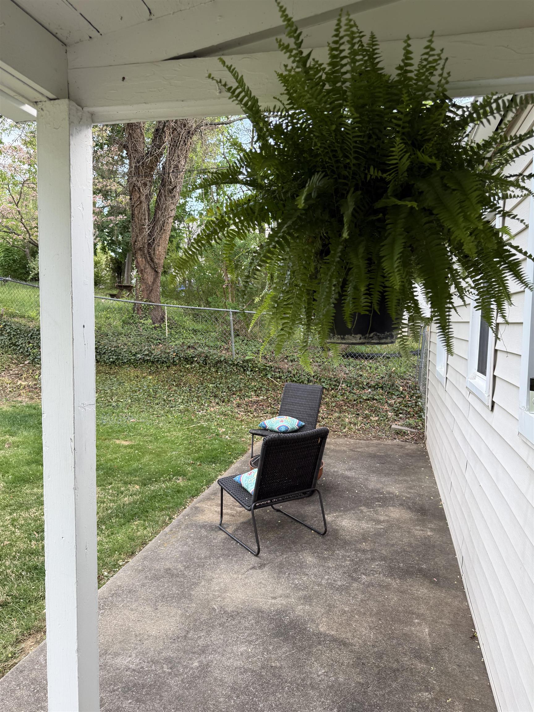 428 S POPLAR AVE, WAYNESBORO, Virginia 22980, 2 Bedrooms Bedrooms, ,1 BathroomBathrooms,Residential,428 S POPLAR AVE,676066 MLS # 676066