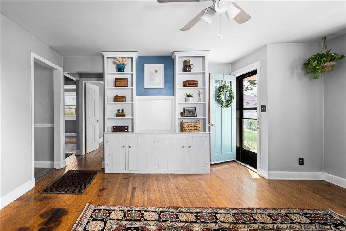 428 S POPLAR AVE, WAYNESBORO, Virginia 22980, 2 Bedrooms Bedrooms, ,1 BathroomBathrooms,Residential,428 S POPLAR AVE,676066 MLS # 676066