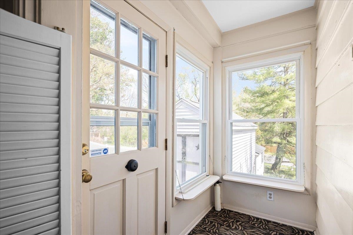 907 SELMA BLVD, STAUNTON, Virginia 24401, 3 Bedrooms Bedrooms, ,2 BathroomsBathrooms,Residential,907 SELMA BLVD,676067 MLS # 676067