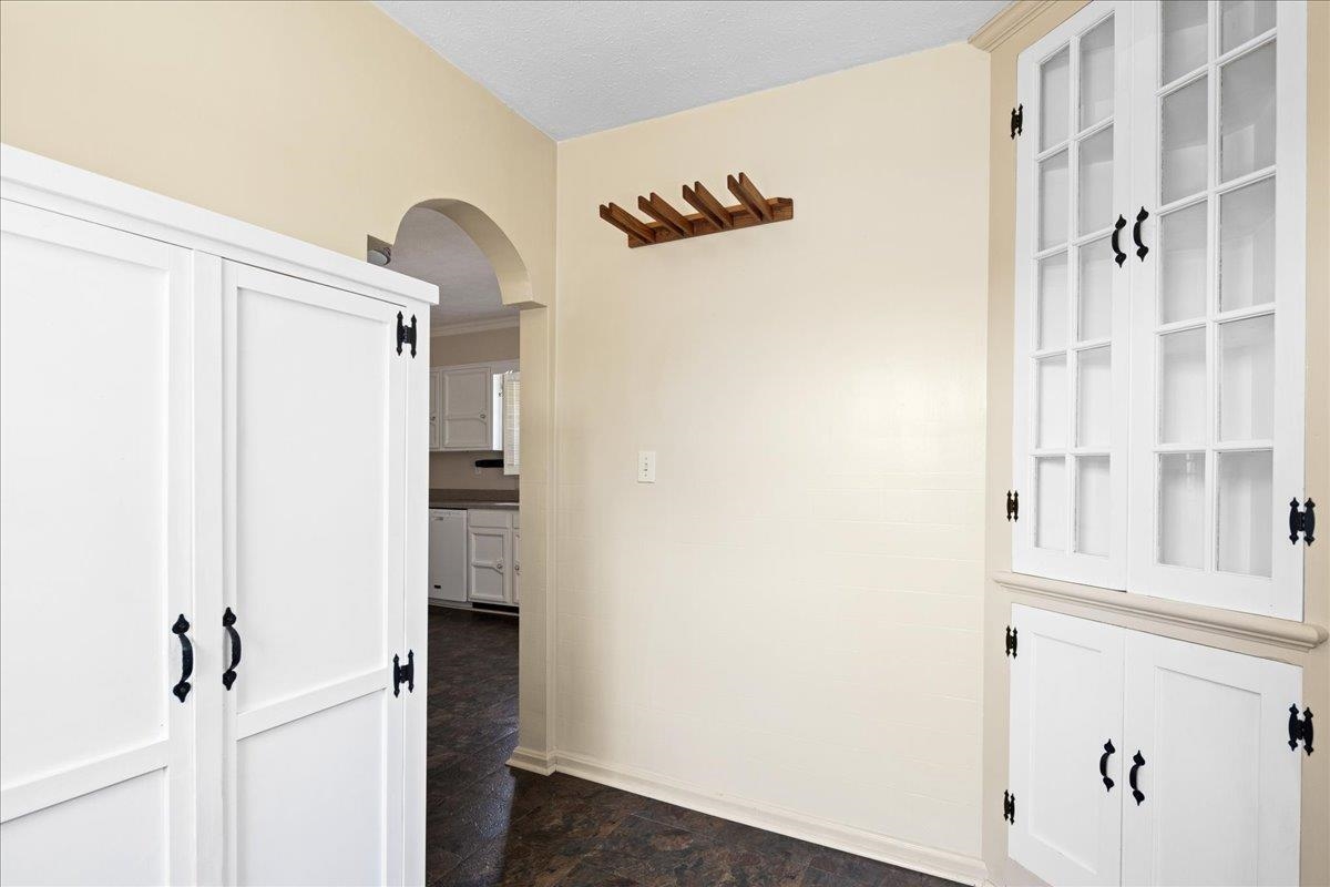 907 SELMA BLVD, STAUNTON, Virginia 24401, 3 Bedrooms Bedrooms, ,2 BathroomsBathrooms,Residential,907 SELMA BLVD,676067 MLS # 676067