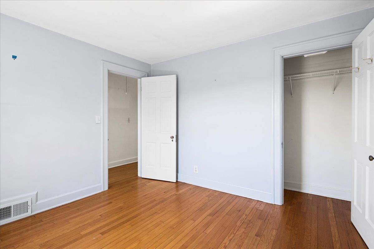 907 SELMA BLVD, STAUNTON, Virginia 24401, 3 Bedrooms Bedrooms, ,2 BathroomsBathrooms,Residential,907 SELMA BLVD,676067 MLS # 676067