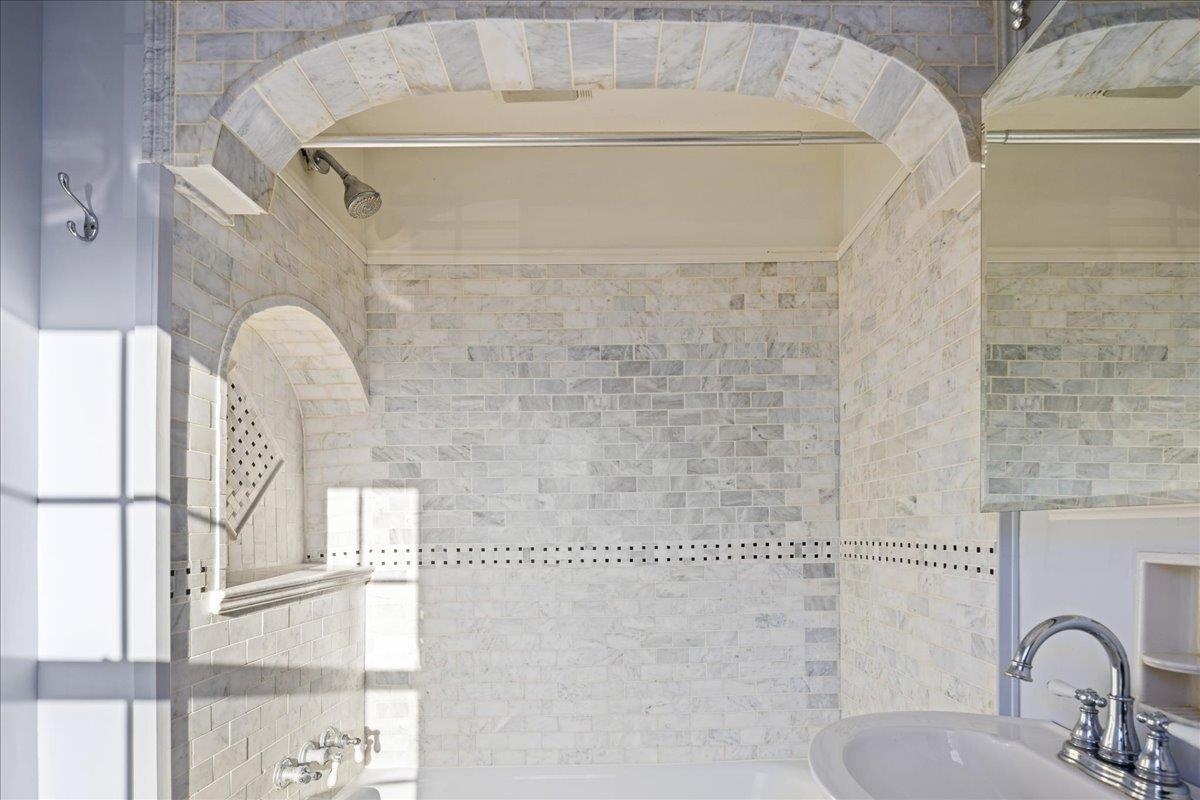 907 SELMA BLVD, STAUNTON, Virginia 24401, 3 Bedrooms Bedrooms, ,2 BathroomsBathrooms,Residential,907 SELMA BLVD,676067 MLS # 676067