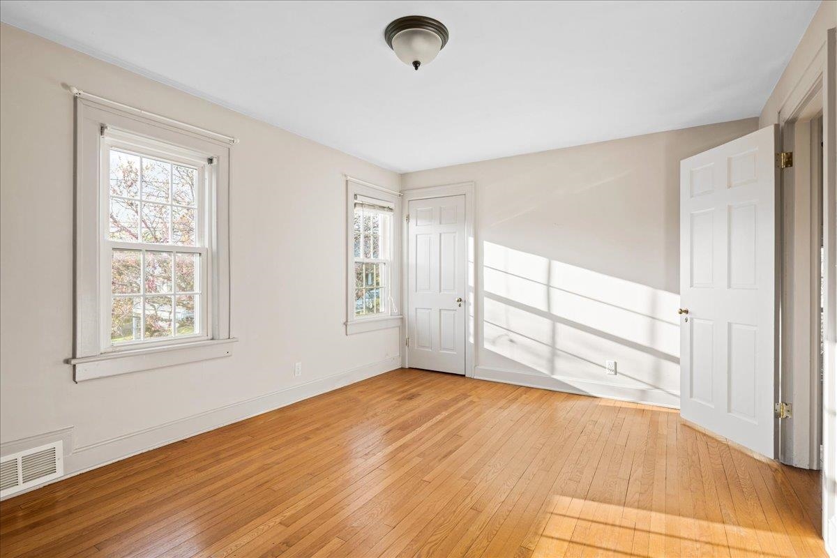 907 SELMA BLVD, STAUNTON, Virginia 24401, 3 Bedrooms Bedrooms, ,2 BathroomsBathrooms,Residential,907 SELMA BLVD,676067 MLS # 676067