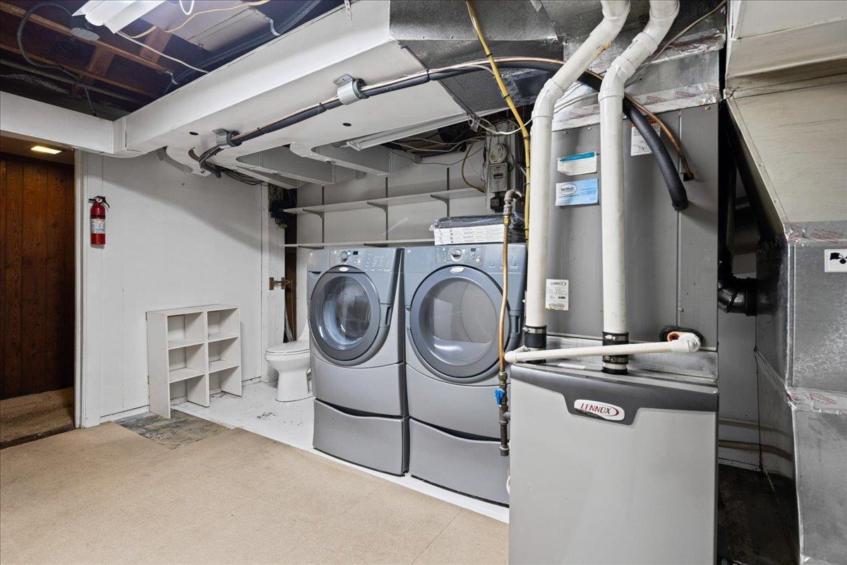 907 SELMA BLVD, STAUNTON, Virginia 24401, 3 Bedrooms Bedrooms, ,2 BathroomsBathrooms,Residential,907 SELMA BLVD,676067 MLS # 676067