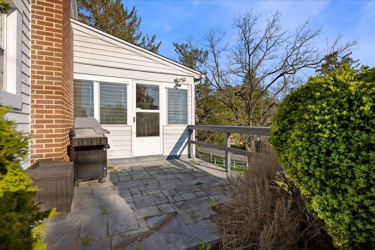 907 SELMA BLVD, STAUNTON, Virginia 24401, 3 Bedrooms Bedrooms, ,2 BathroomsBathrooms,Residential,907 SELMA BLVD,676067 MLS # 676067