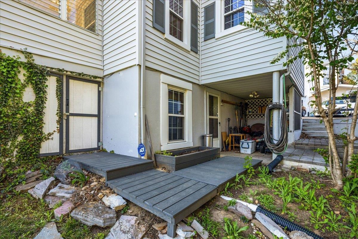 907 SELMA BLVD, STAUNTON, Virginia 24401, 3 Bedrooms Bedrooms, ,2 BathroomsBathrooms,Residential,907 SELMA BLVD,676067 MLS # 676067