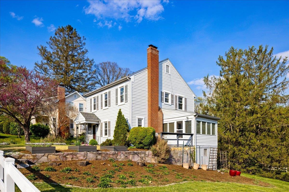 907 SELMA BLVD, STAUNTON, Virginia 24401, 3 Bedrooms Bedrooms, ,2 BathroomsBathrooms,Residential,907 SELMA BLVD,676067 MLS # 676067