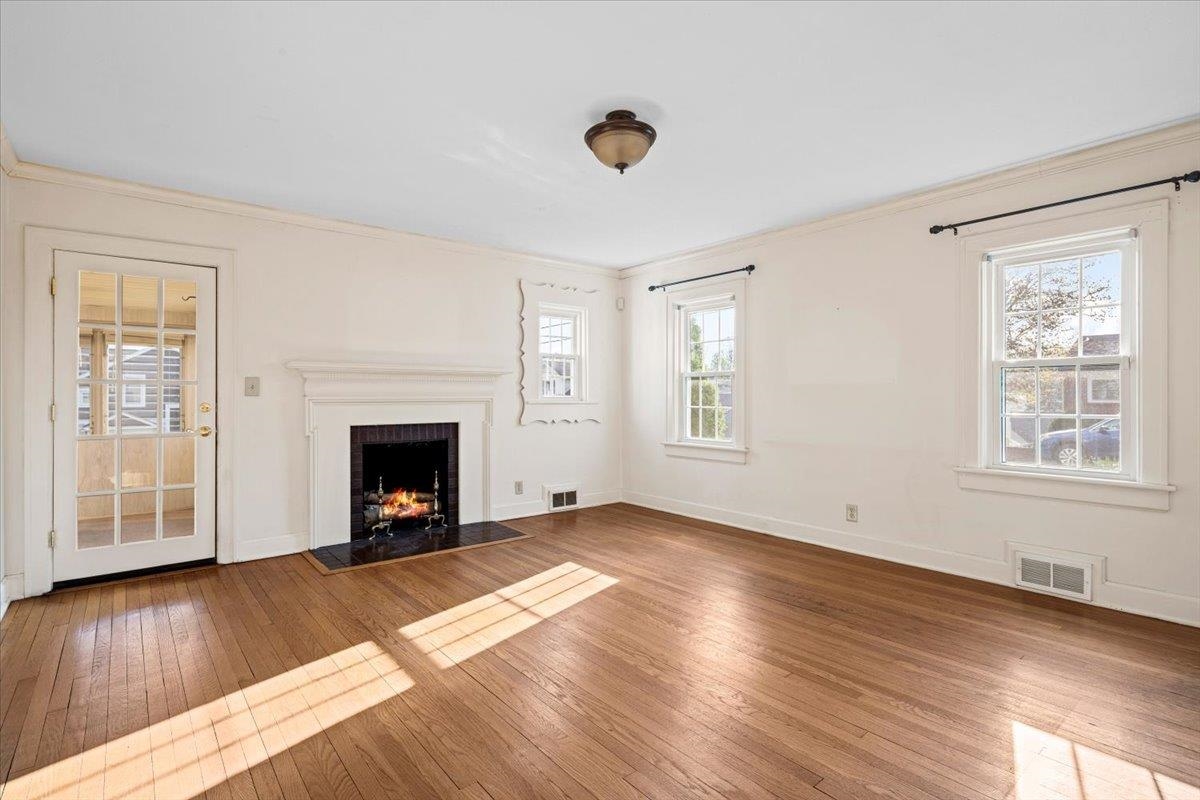 907 SELMA BLVD, STAUNTON, Virginia 24401, 3 Bedrooms Bedrooms, ,2 BathroomsBathrooms,Residential,907 SELMA BLVD,676067 MLS # 676067