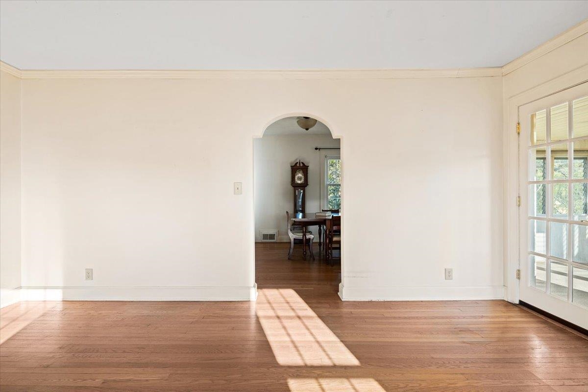 907 SELMA BLVD, STAUNTON, Virginia 24401, 3 Bedrooms Bedrooms, ,2 BathroomsBathrooms,Residential,907 SELMA BLVD,676067 MLS # 676067