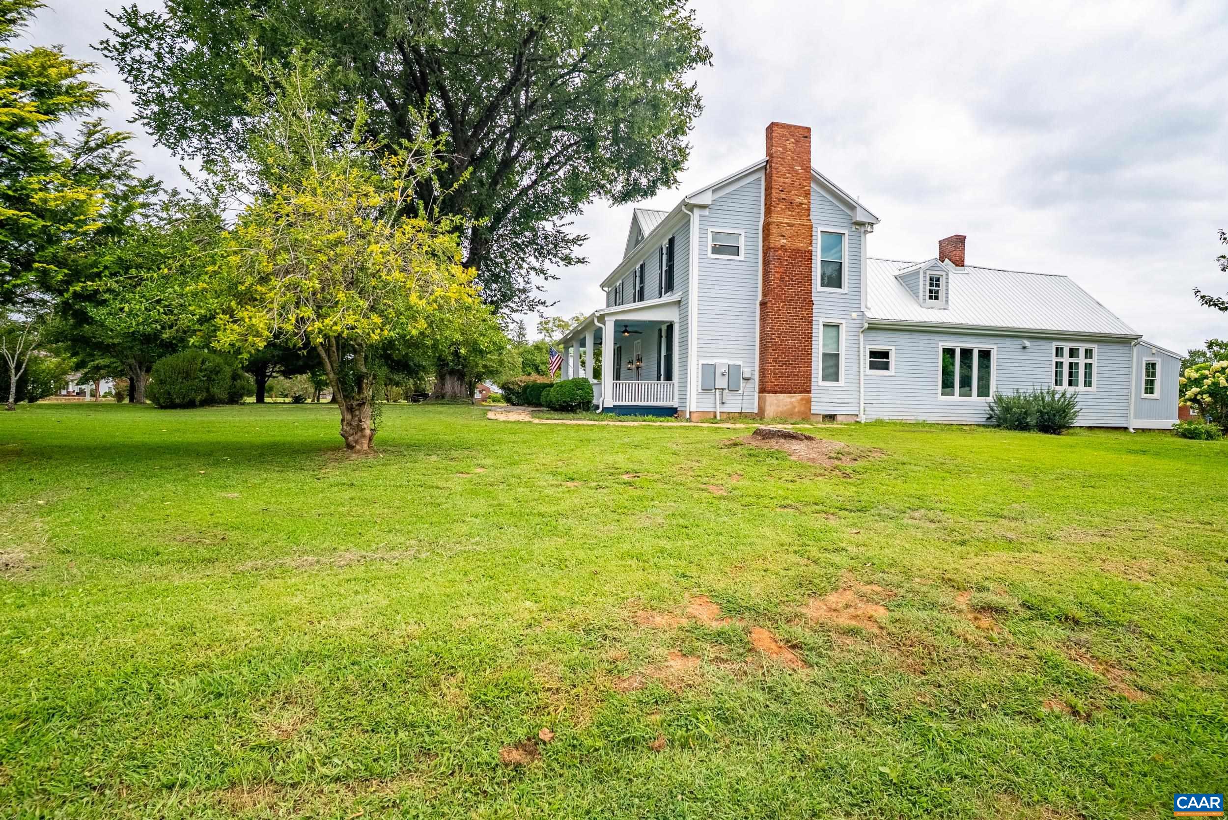 260 N MAIN ST, AMHERST, Virginia 24521, 3 Bedrooms Bedrooms, ,2 BathroomsBathrooms,Residential,260 N MAIN ST,676071 MLS # 676071