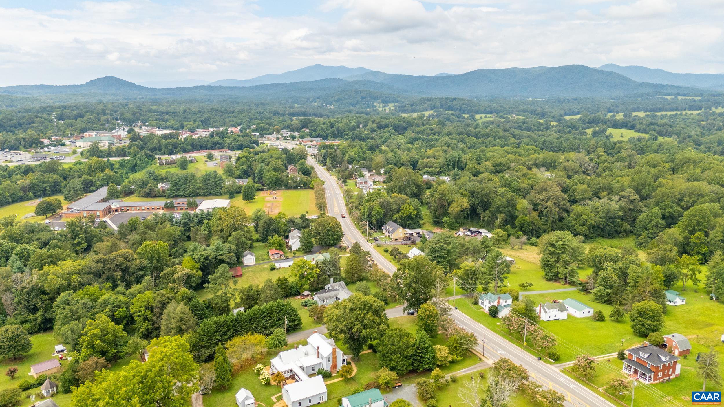 260 N MAIN ST, AMHERST, Virginia 24521, 3 Bedrooms Bedrooms, ,2 BathroomsBathrooms,Residential,260 N MAIN ST,676071 MLS # 676071