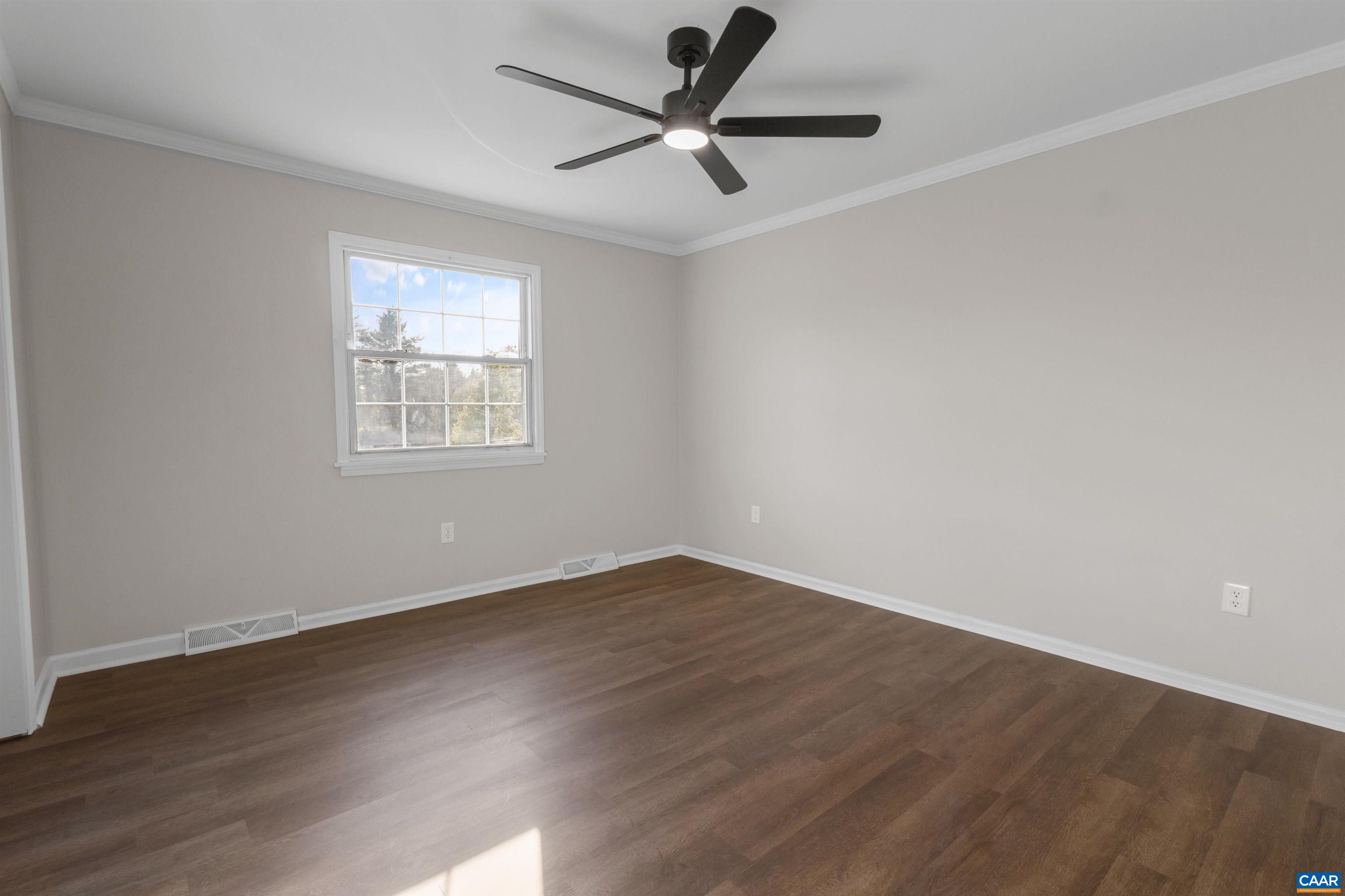 3053 WOODWAY DR, ROANOKE, Virginia 24104, 3 Bedrooms Bedrooms, ,1 BathroomBathrooms,Residential,3053 WOODWAY DR,676075 MLS # 676075