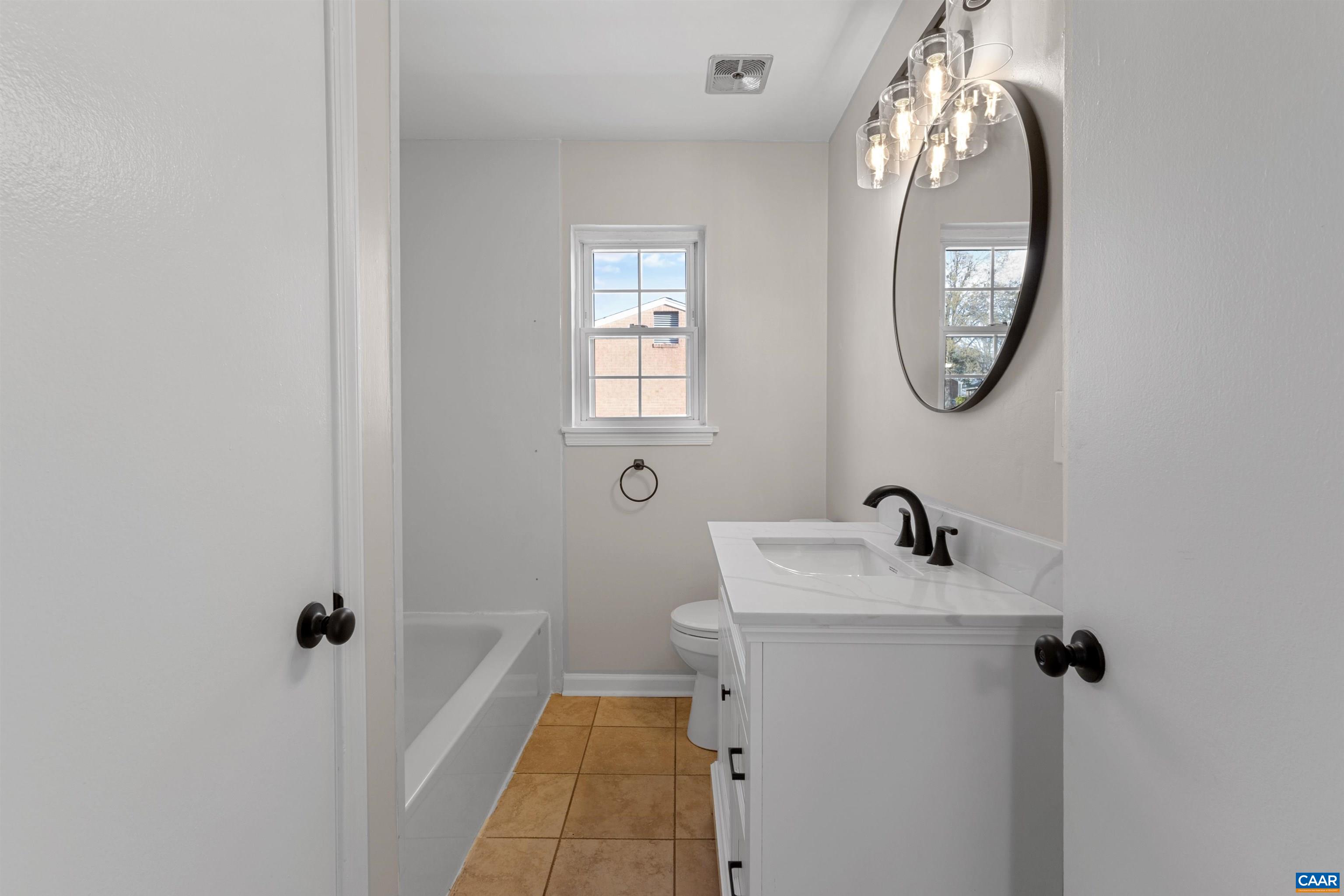 3053 WOODWAY DR, ROANOKE, Virginia 24104, 3 Bedrooms Bedrooms, ,1 BathroomBathrooms,Residential,3053 WOODWAY DR,676075 MLS # 676075