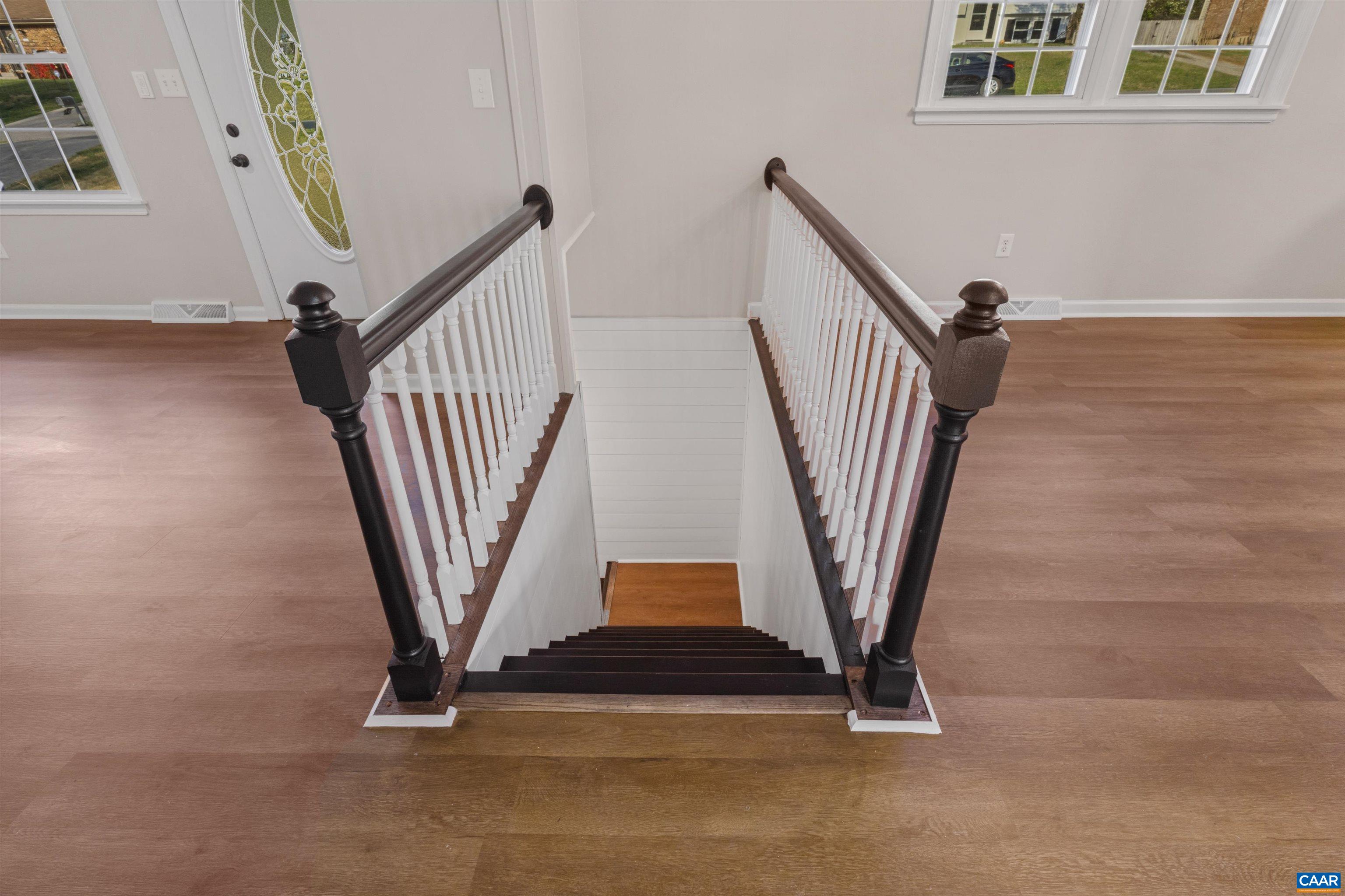 3053 WOODWAY DR, ROANOKE, Virginia 24104, 3 Bedrooms Bedrooms, ,1 BathroomBathrooms,Residential,3053 WOODWAY DR,676075 MLS # 676075