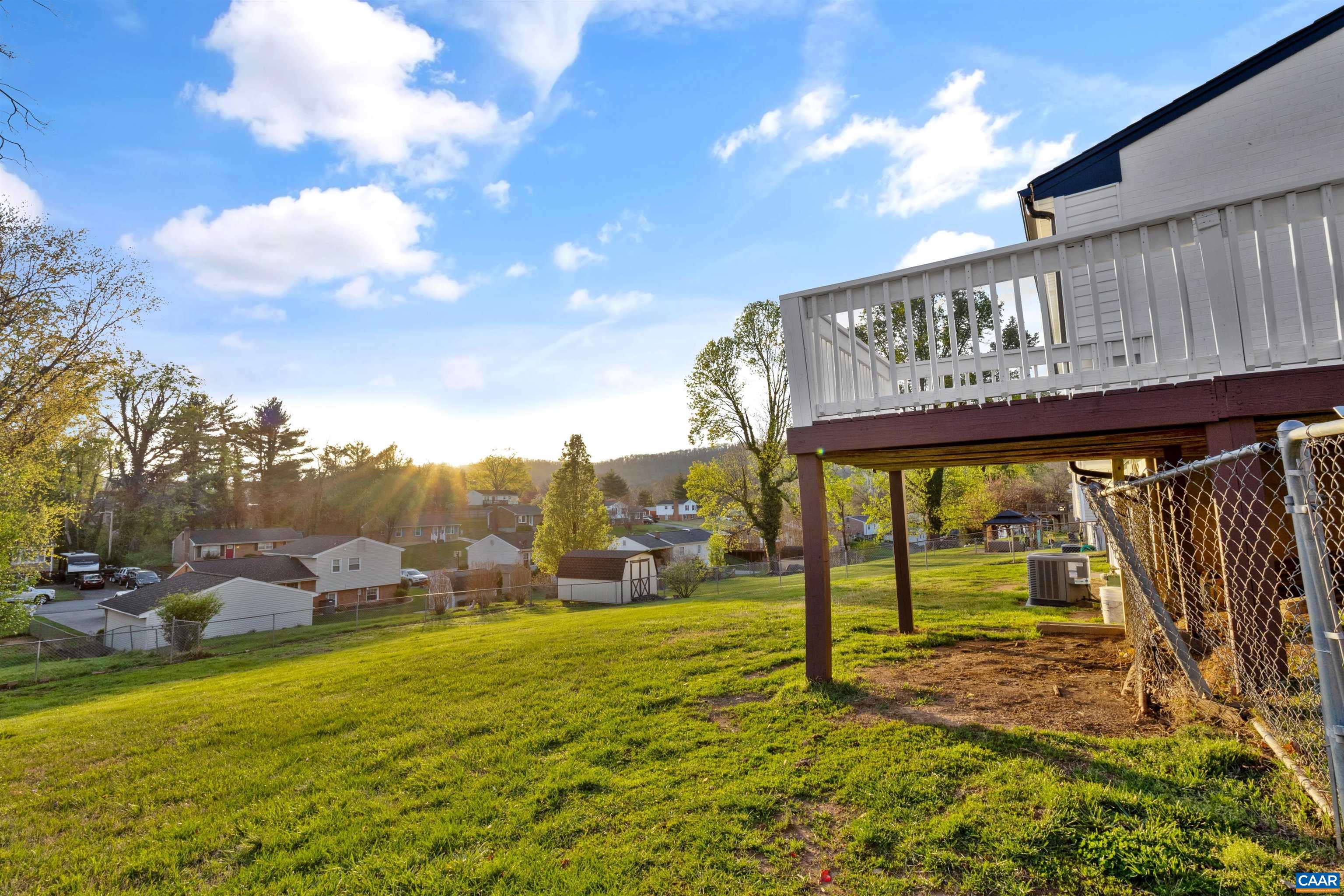 3053 WOODWAY DR, ROANOKE, Virginia 24104, 3 Bedrooms Bedrooms, ,1 BathroomBathrooms,Residential,3053 WOODWAY DR,676075 MLS # 676075