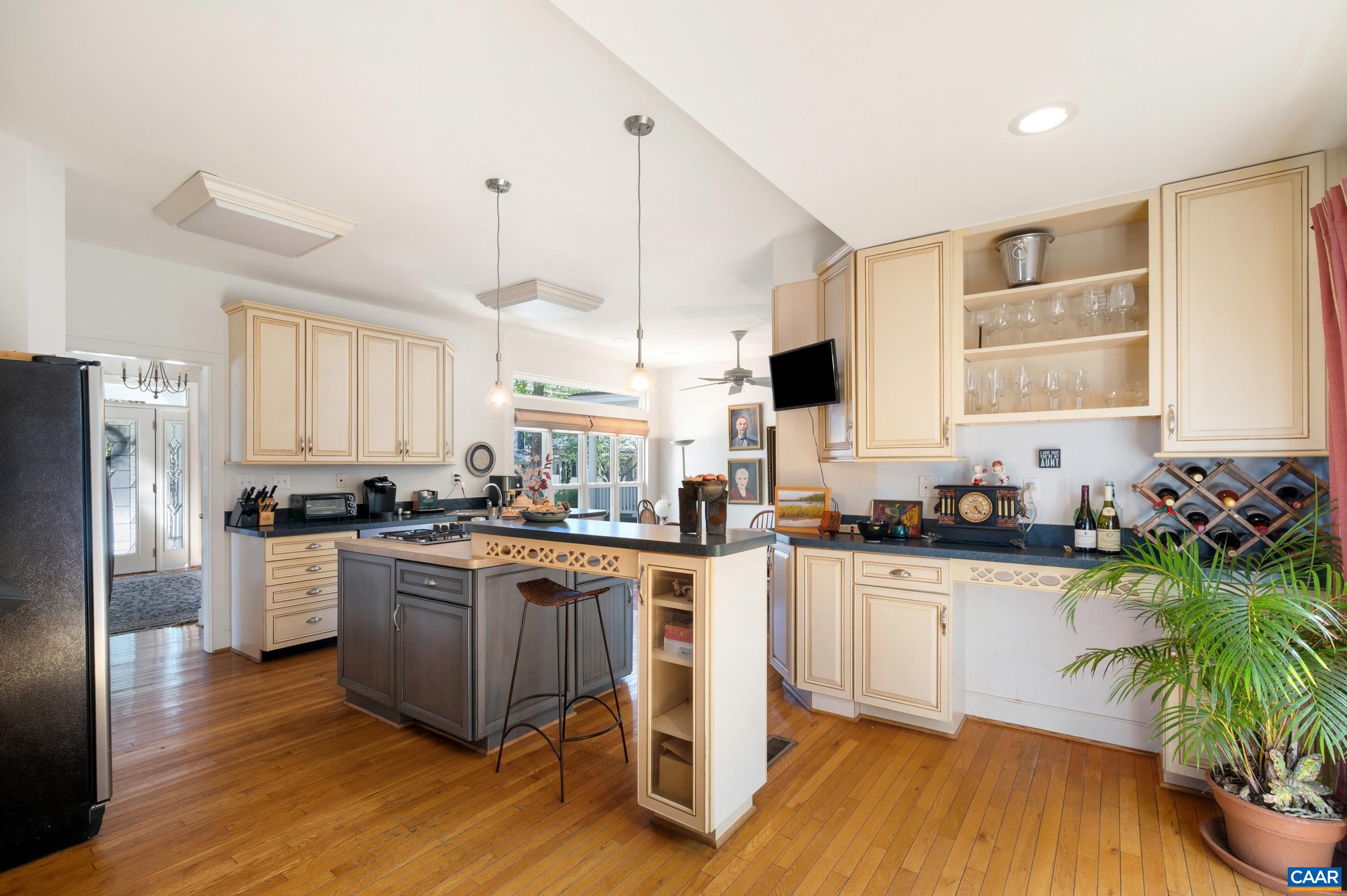 700 GRAVES ST, CHARLOTTESVILLE, Virginia 22902, 3 Bedrooms Bedrooms, ,2 BathroomsBathrooms,Residential,700 GRAVES ST,676078 MLS # 676078