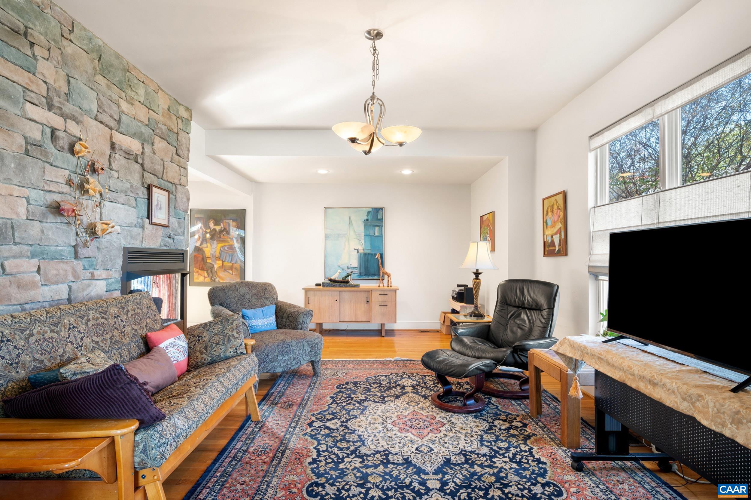 700 GRAVES ST, CHARLOTTESVILLE, Virginia 22902, 3 Bedrooms Bedrooms, ,2 BathroomsBathrooms,Residential,700 GRAVES ST,676078 MLS # 676078