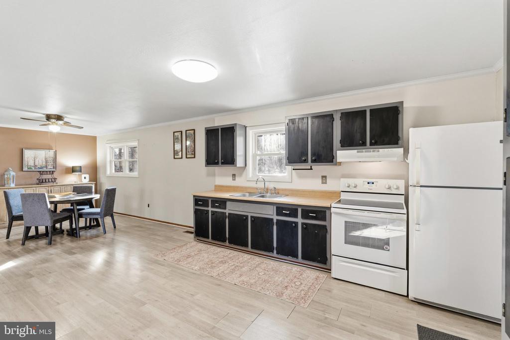 1330 JASON LN, AMISSVILLE, Virginia 20106, 3 Bedrooms Bedrooms, ,2 BathroomsBathrooms,Residential,1330 JASON LN,VACU2012990 MLS # VACU2012990