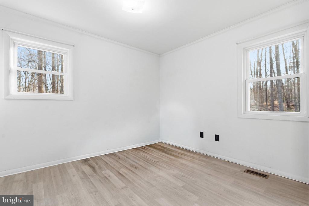 1330 JASON LN, AMISSVILLE, Virginia 20106, 3 Bedrooms Bedrooms, ,2 BathroomsBathrooms,Residential,1330 JASON LN,VACU2012990 MLS # VACU2012990