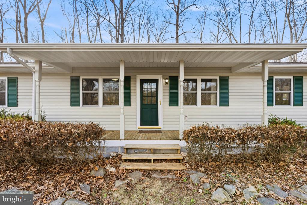 1330 JASON LN, AMISSVILLE, Virginia 20106, 3 Bedrooms Bedrooms, ,2 BathroomsBathrooms,Residential,1330 JASON LN,VACU2012990 MLS # VACU2012990