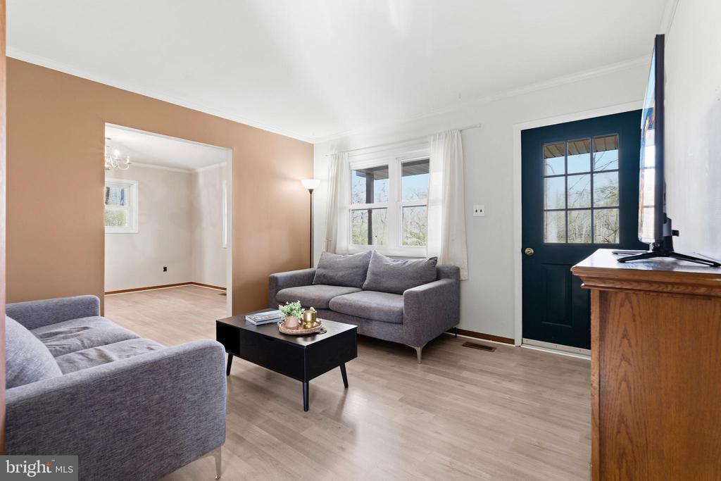 1330 JASON LN, AMISSVILLE, Virginia 20106, 3 Bedrooms Bedrooms, ,2 BathroomsBathrooms,Residential,1330 JASON LN,VACU2012990 MLS # VACU2012990