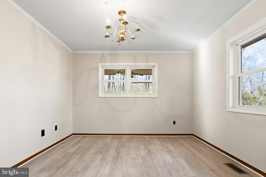 1330 JASON LN, AMISSVILLE, Virginia 20106, 3 Bedrooms Bedrooms, ,2 BathroomsBathrooms,Residential,1330 JASON LN,VACU2012990 MLS # VACU2012990