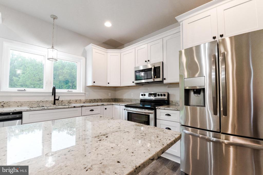 10631 PLANK RD, SPOTSYLVANIA, Virginia 22553, 5 Bedrooms Bedrooms, ,3 BathroomsBathrooms,Residential,10631 PLANK RD,VASP2041148 MLS # VASP2041148