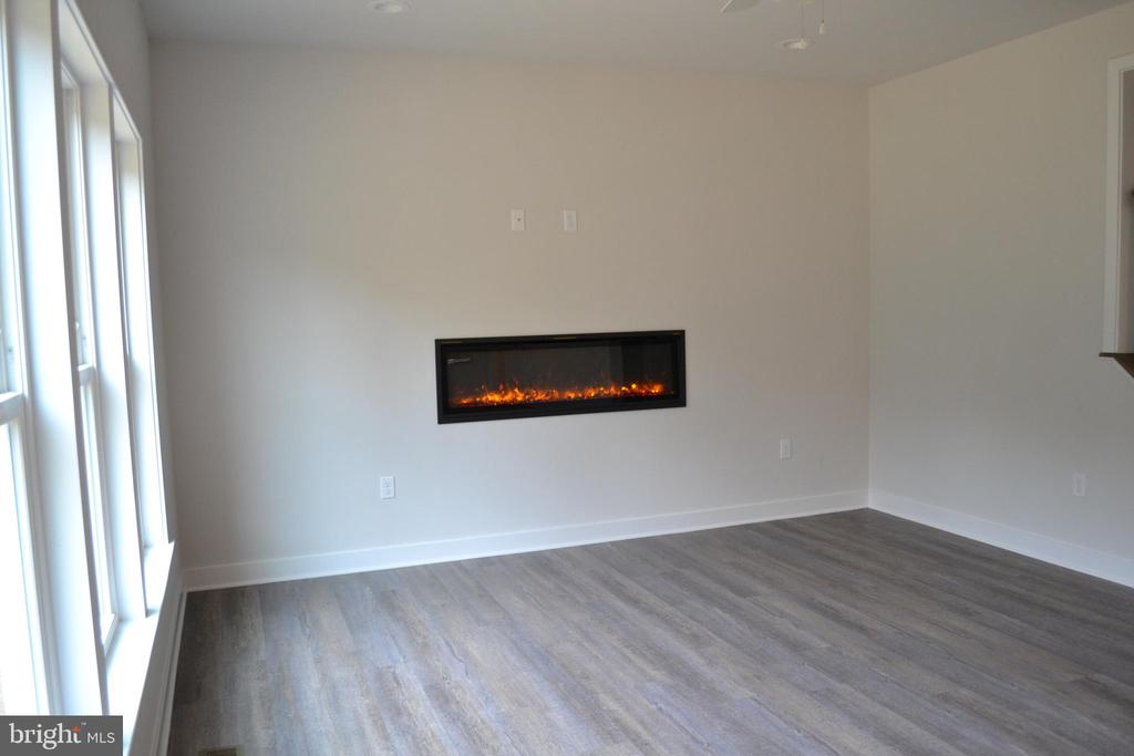 10631 PLANK RD, SPOTSYLVANIA, Virginia 22553, 5 Bedrooms Bedrooms, ,3 BathroomsBathrooms,Residential,10631 PLANK RD,VASP2041148 MLS # VASP2041148