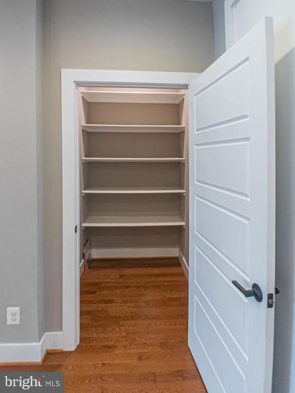 579 LOCHLYN HILL DR, CHARLOTTESVILLE, Virginia 22901, 3 Bedrooms Bedrooms, ,3 BathroomsBathrooms,Residential,579 LOCHLYN HILL DR,VACO2000228 MLS # VACO2000228