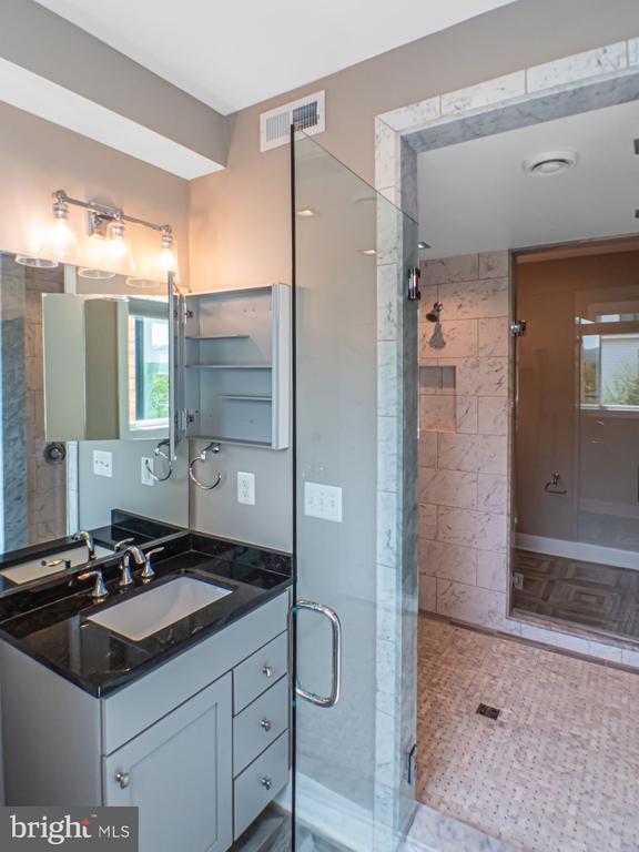 579 LOCHLYN HILL DR, CHARLOTTESVILLE, Virginia 22901, 3 Bedrooms Bedrooms, ,3 BathroomsBathrooms,Residential,579 LOCHLYN HILL DR,VACO2000228 MLS # VACO2000228