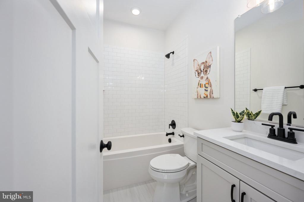 8558 HIGHCLERE LN, SPOTSYLVANIA, Virginia 22553, 4 Bedrooms Bedrooms, ,5 BathroomsBathrooms,Residential,8558 HIGHCLERE LN,VASP2040784 MLS # VASP2040784