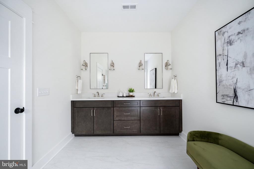 8558 HIGHCLERE LN, SPOTSYLVANIA, Virginia 22553, 4 Bedrooms Bedrooms, ,5 BathroomsBathrooms,Residential,8558 HIGHCLERE LN,VASP2040784 MLS # VASP2040784