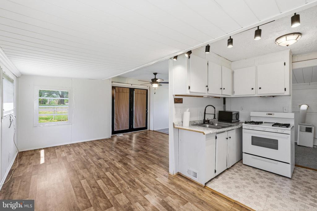 411 FOURTH ST, LURAY, Virginia 22835, 3 Bedrooms Bedrooms, ,1 BathroomBathrooms,Residential,411 FOURTH ST,VAPA2006332 MLS # VAPA2006332