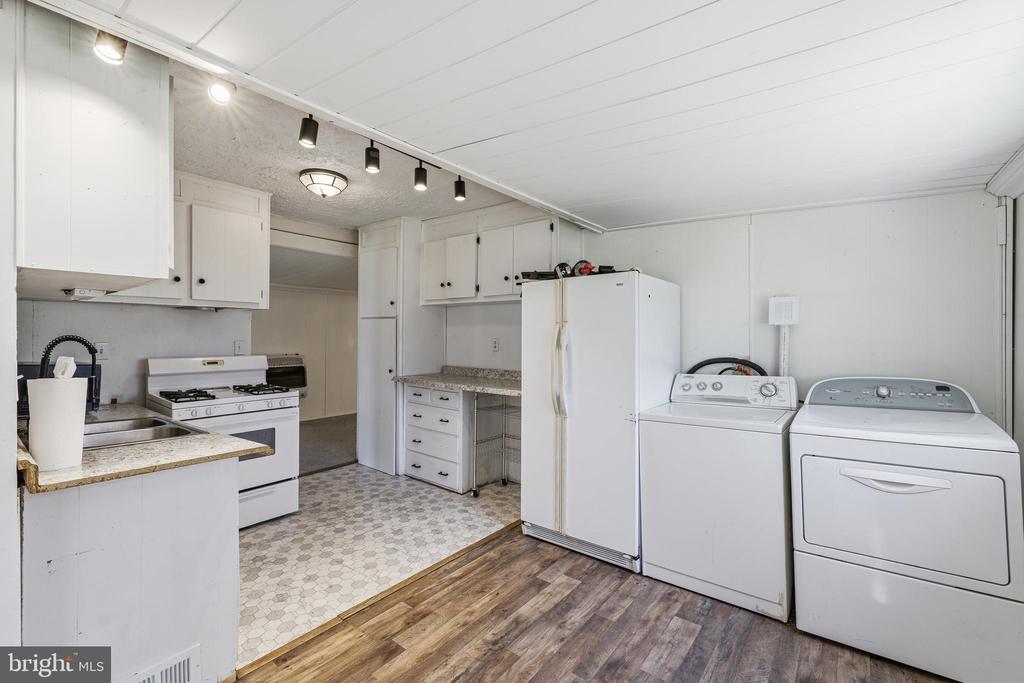 411 FOURTH ST, LURAY, Virginia 22835, 3 Bedrooms Bedrooms, ,1 BathroomBathrooms,Residential,411 FOURTH ST,VAPA2006332 MLS # VAPA2006332